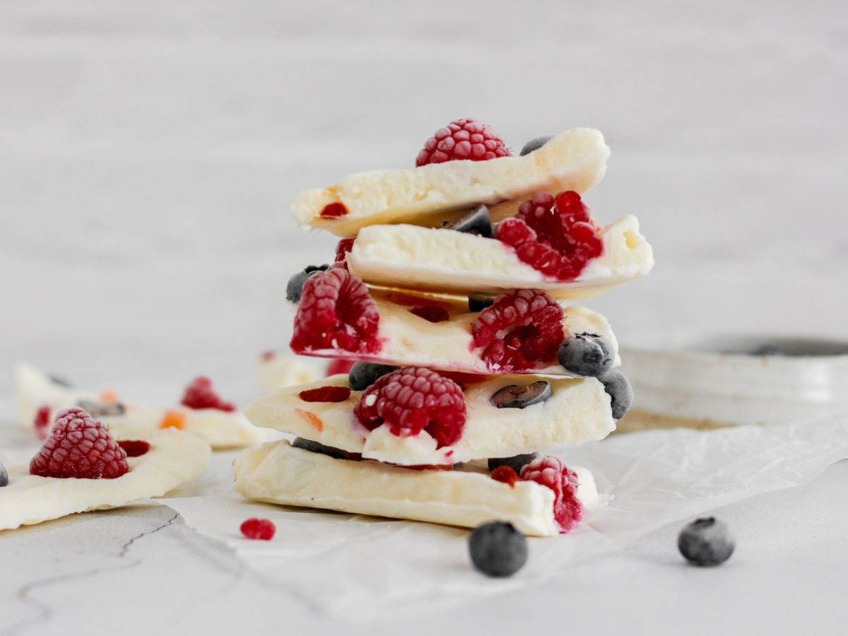 frozen yoghurt bark met fruit