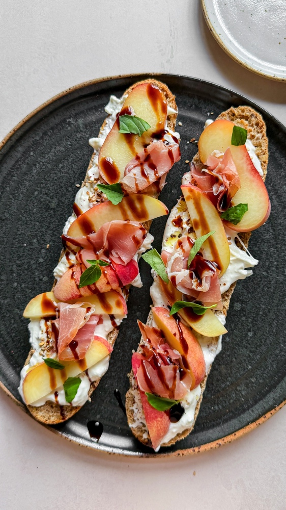 broodje burrata perzik